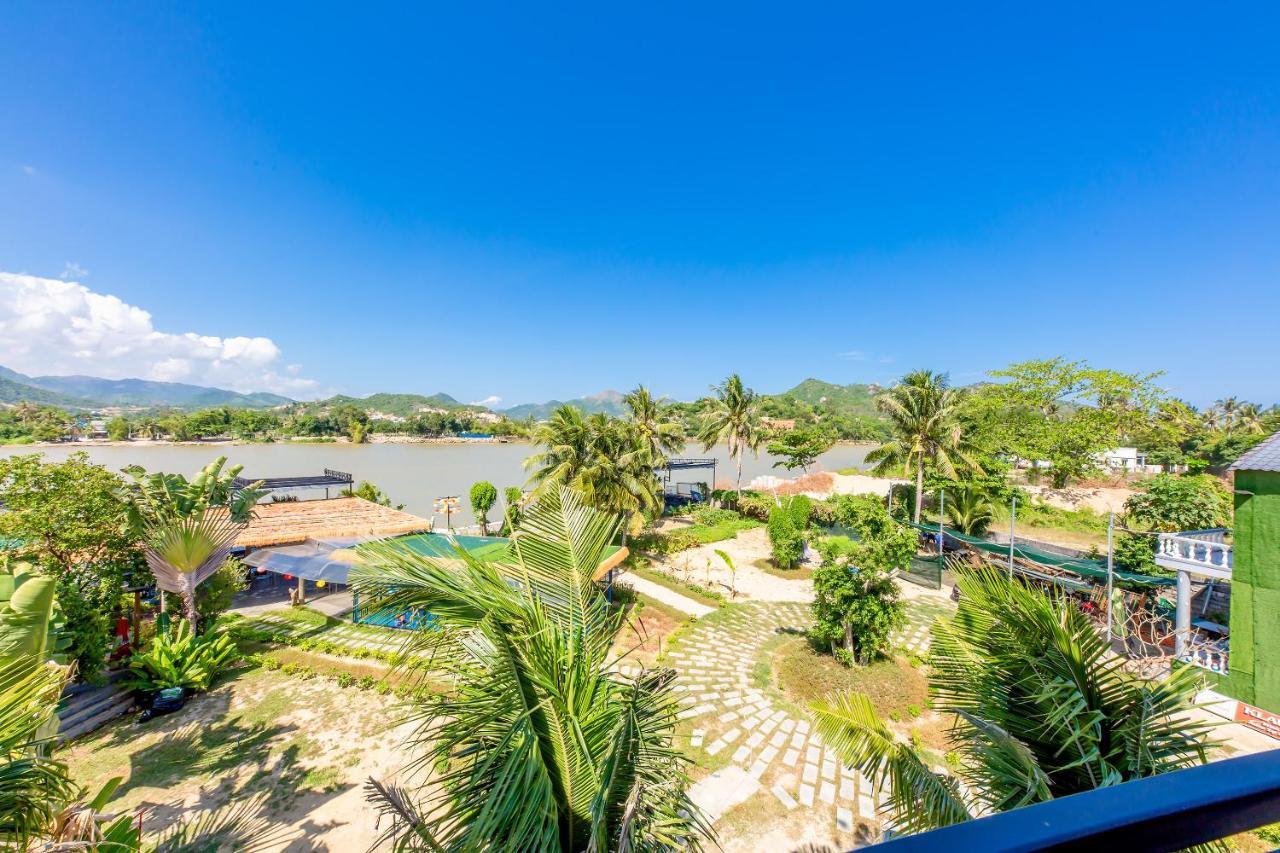 Oyo 426 Klaus Resort Нячанг Экстерьер фото