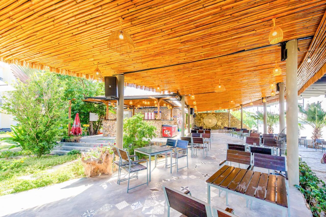 Oyo 426 Klaus Resort Нячанг Экстерьер фото